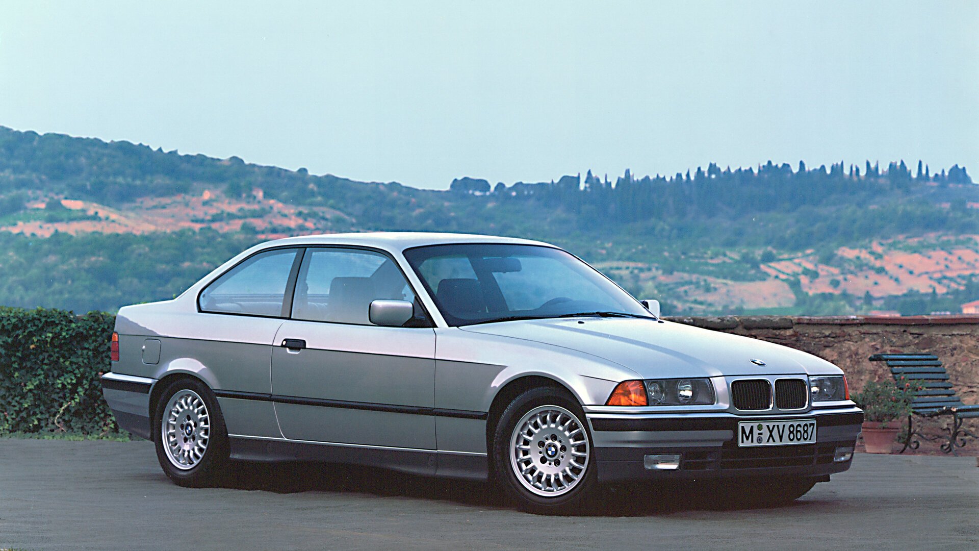 bmw-325i-coupe-e36-1