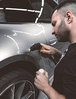 Servicios de pintura y detallado.