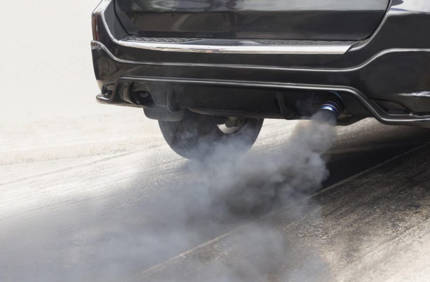 Mi Coche Diesel Echa Humo Blanco y Huele a Quemado