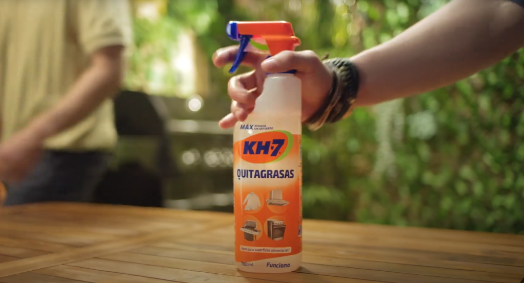 Cómo Limpiar La Tapicería Del Coche Con KH7