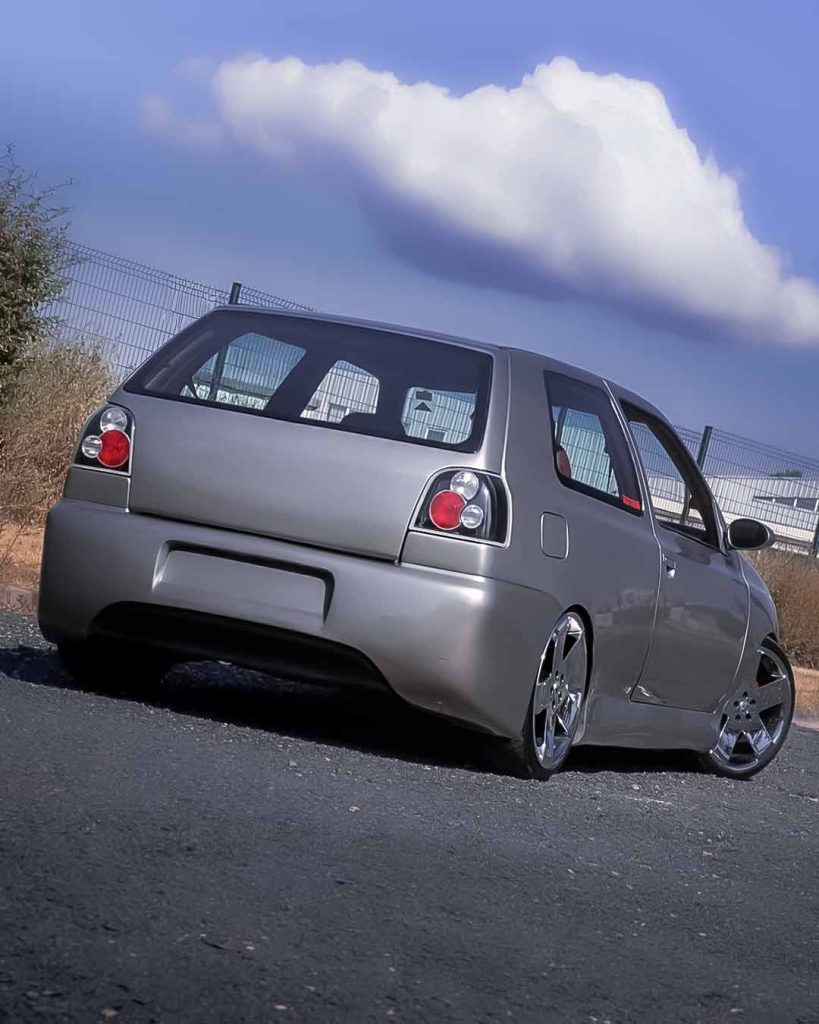 Volkswagen Golf III vista trasera frontalizada, paragolpes liso, estilo atemporal