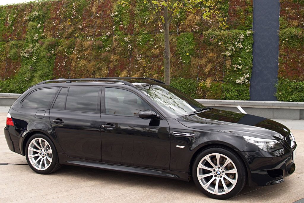 File:Black M5 E60 touring side.jpg - Wikimedia Commons