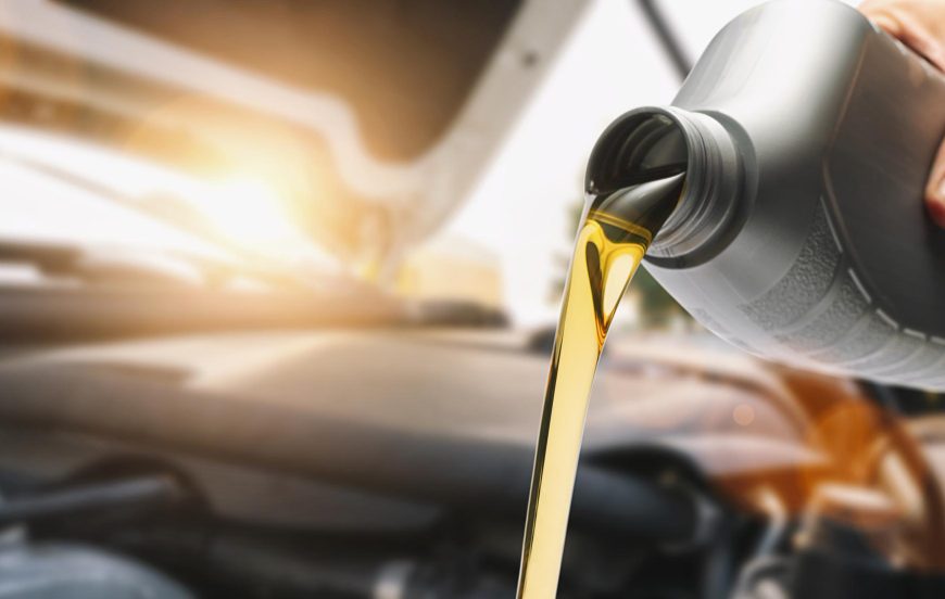 Mi coche consume aceite: causas y señales